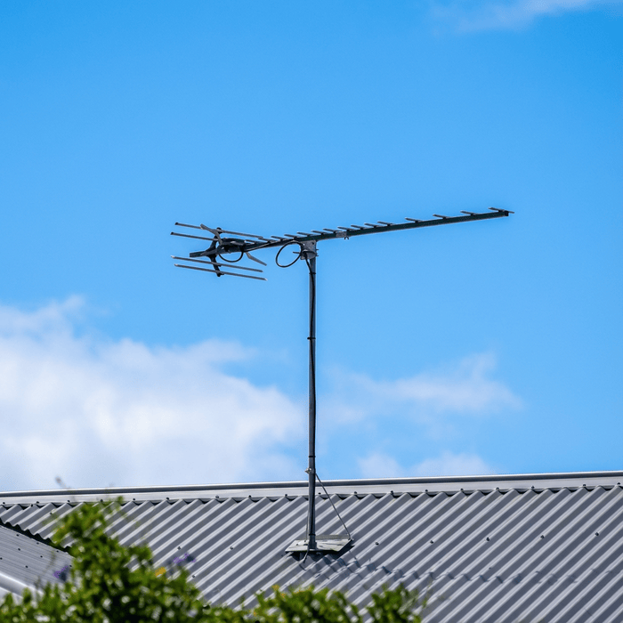 Narellan TV antenna installers fitting a digital antenna system
